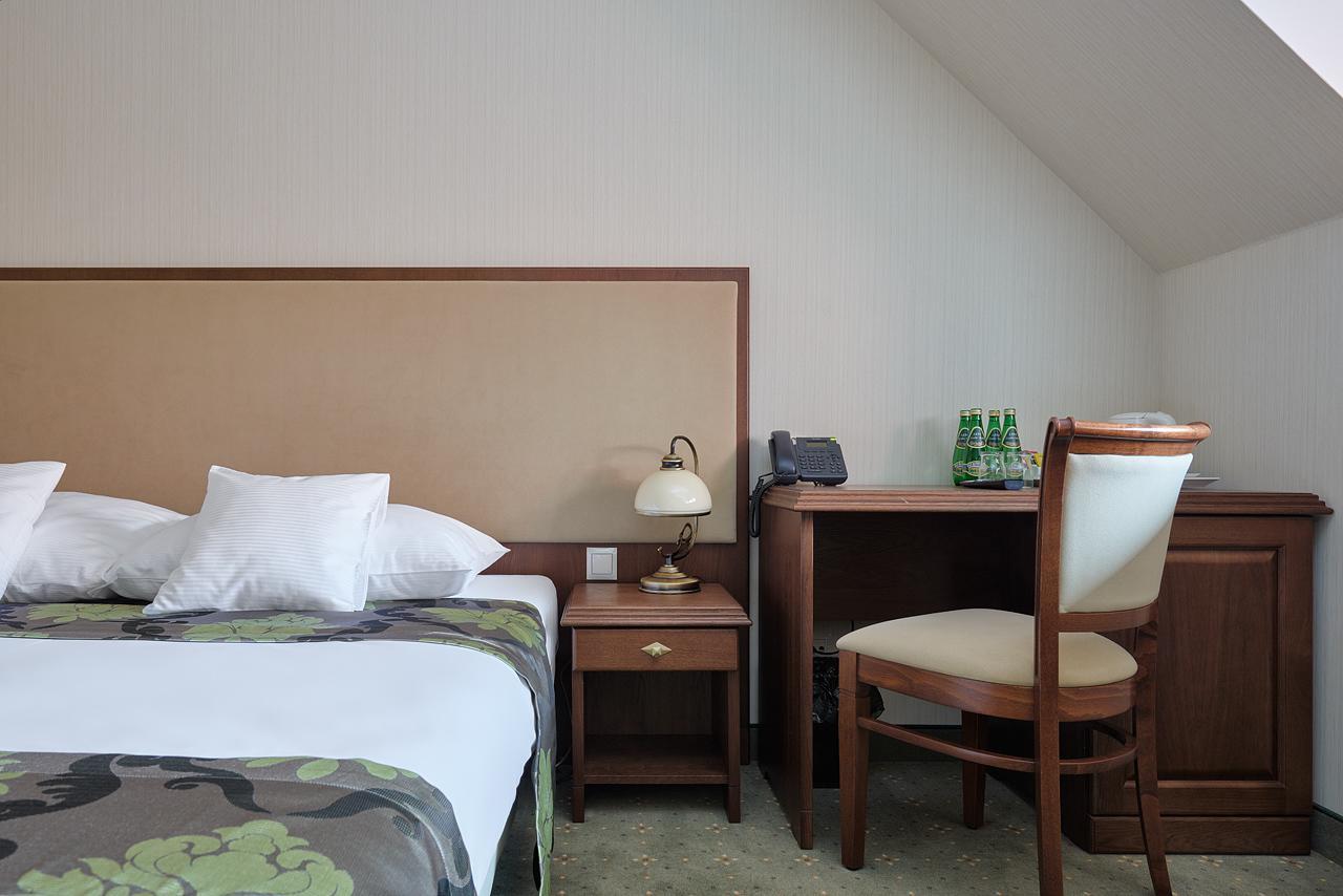 Hotel Palac Poledno Екстер'єр фото