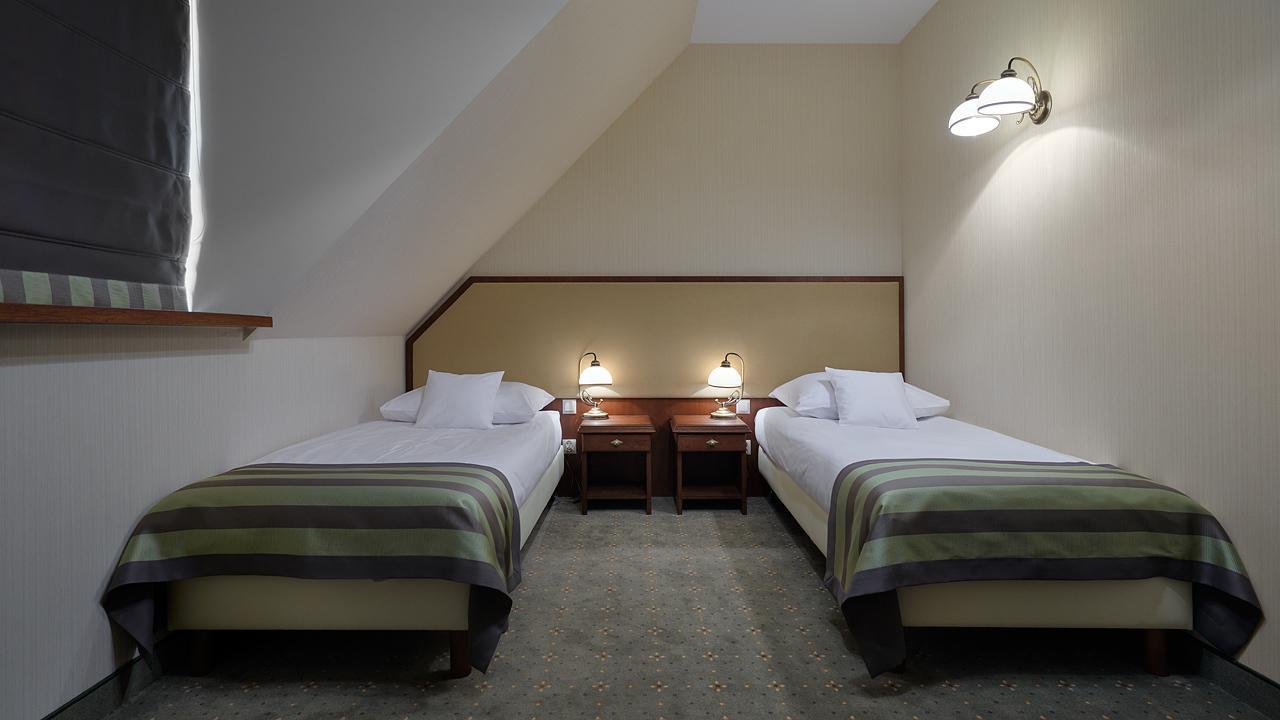 Hotel Palac Poledno Екстер'єр фото