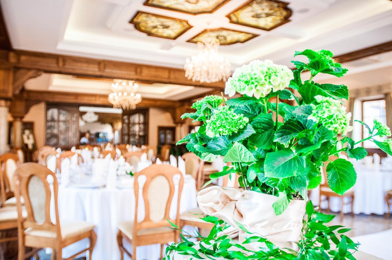 Hotel Palac Poledno Екстер'єр фото