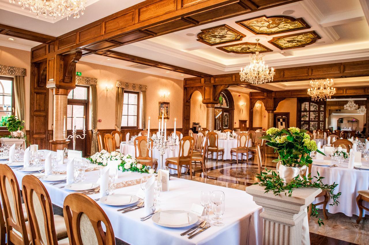 Hotel Palac Poledno Екстер'єр фото