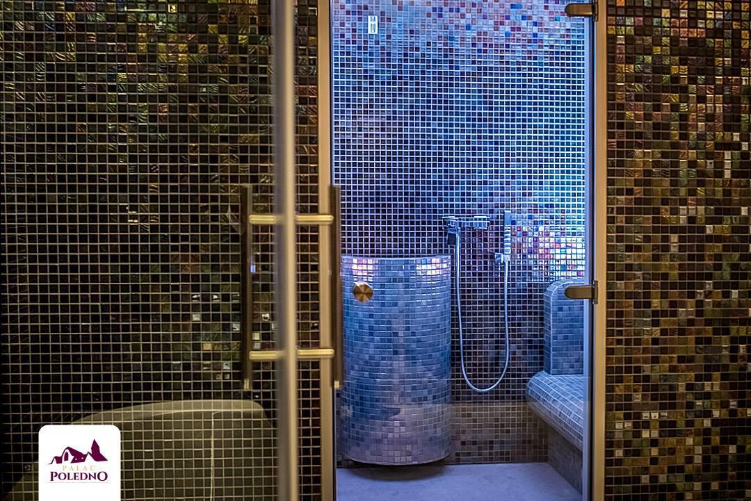 Hotel Palac Poledno Екстер'єр фото