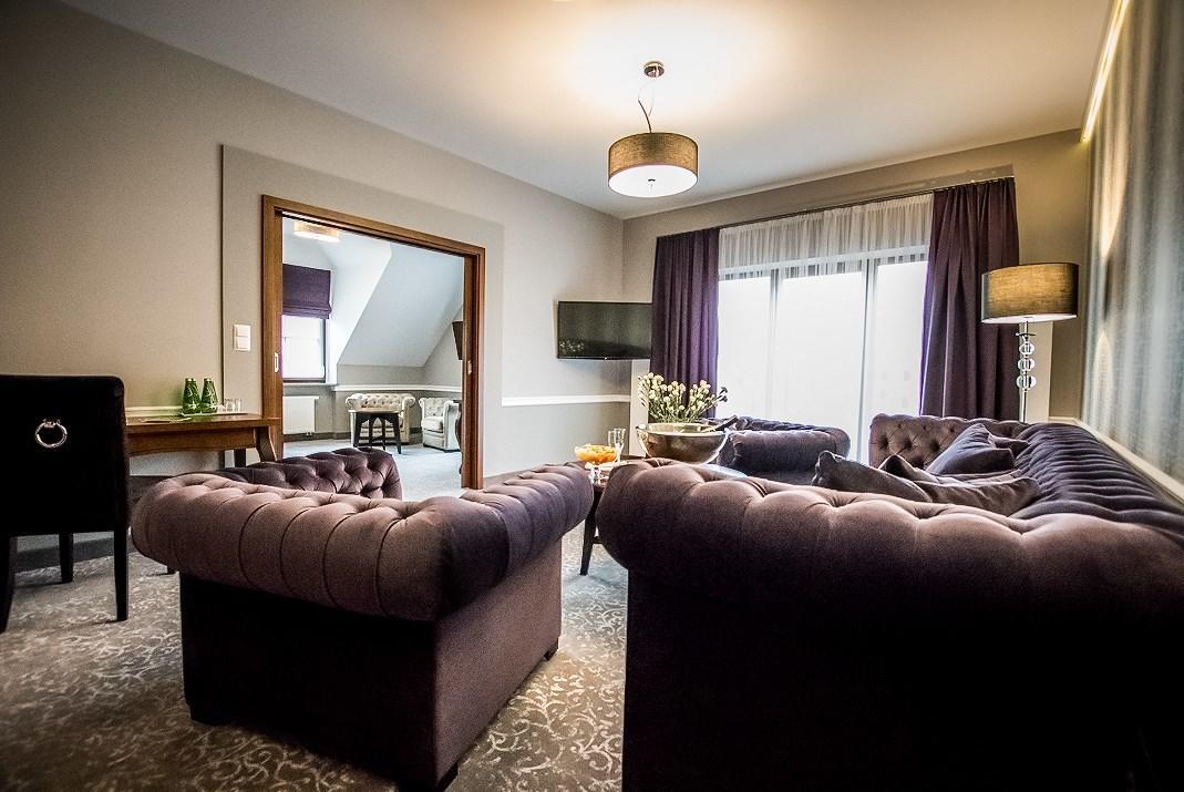 Hotel Palac Poledno Екстер'єр фото